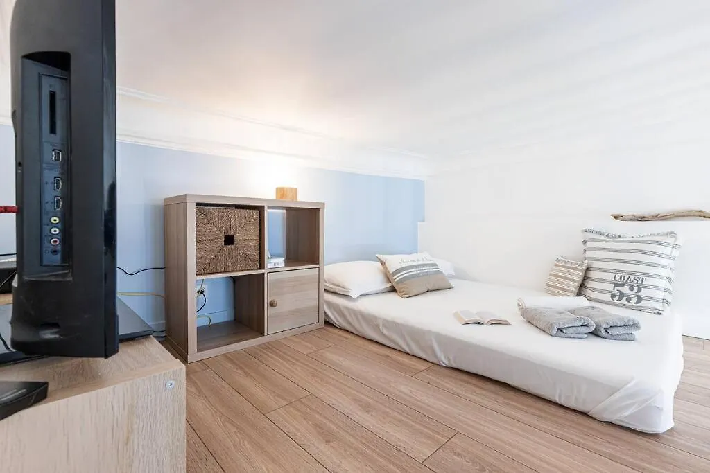 Prefecture 15 - Old Town Duplex 2 Doubles Beds